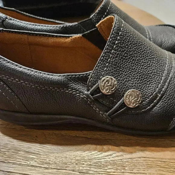 Naturalizer Comfort Slip-On Shoes - Perfect for Casual Outings - Picture 2 of 8